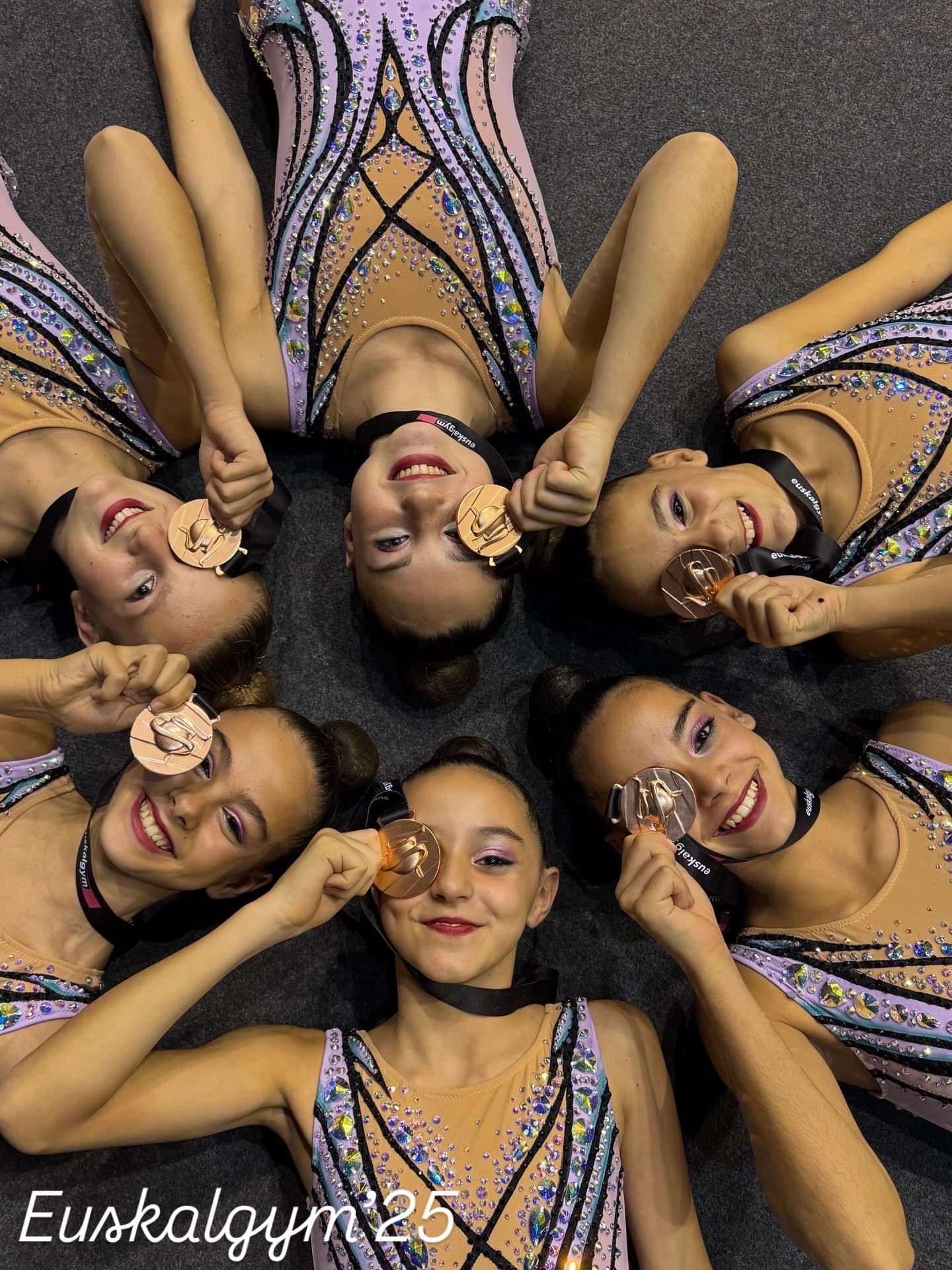 Medalla de Bronce en Euskalgym para el Conjunto Infantil base